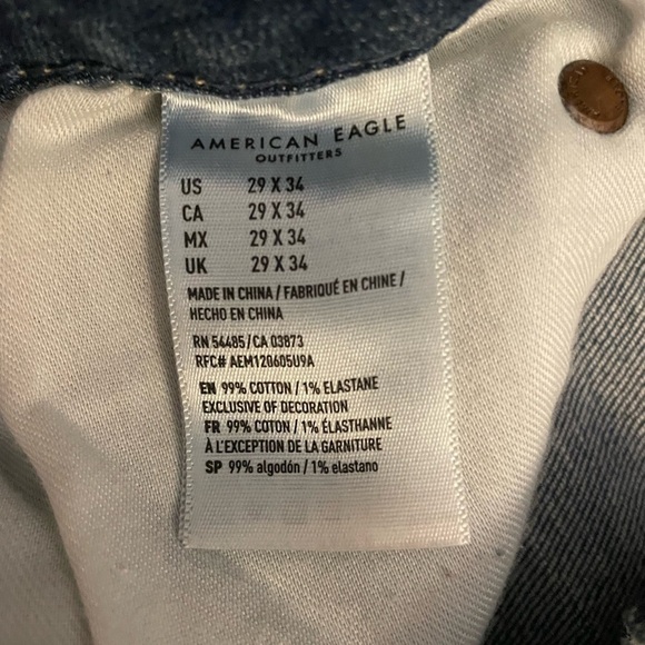 Women’s American Eagle jeans - Picture 3 of 3